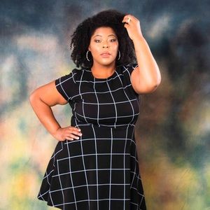 Meet your Posher, Ebony